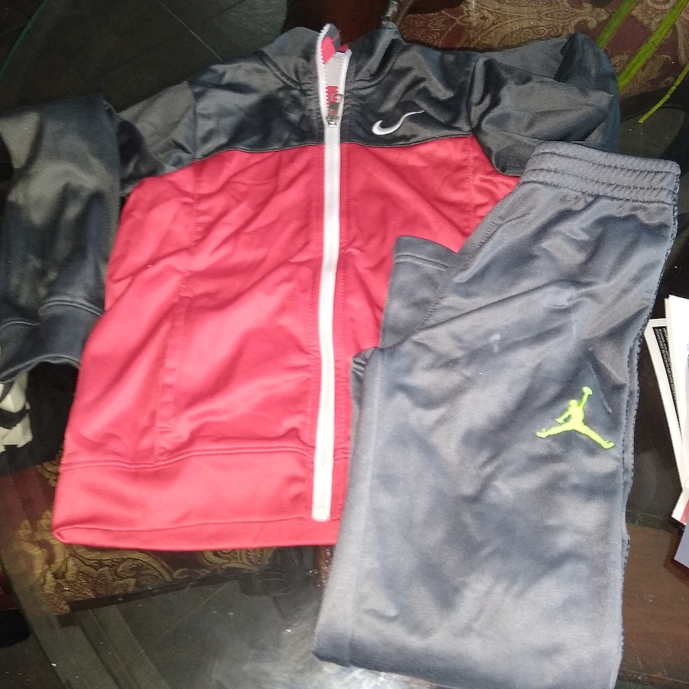 2 set if jump suits Jordan